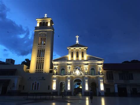 how many church to visit in visita iglesia